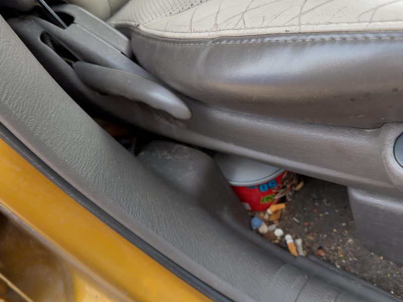 2002 Pt Cruiser Seat Track RH