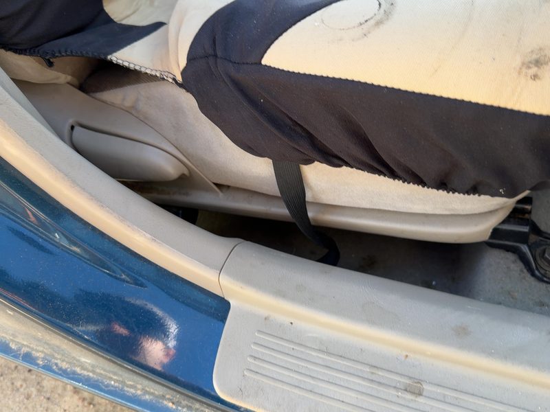 1999 Toyota Corolla (also See FX 87-88) Seat Track RH