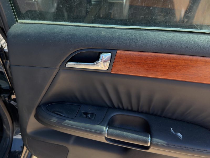 2006-2007 Infiniti M35 Rear Door Trim Panel RH