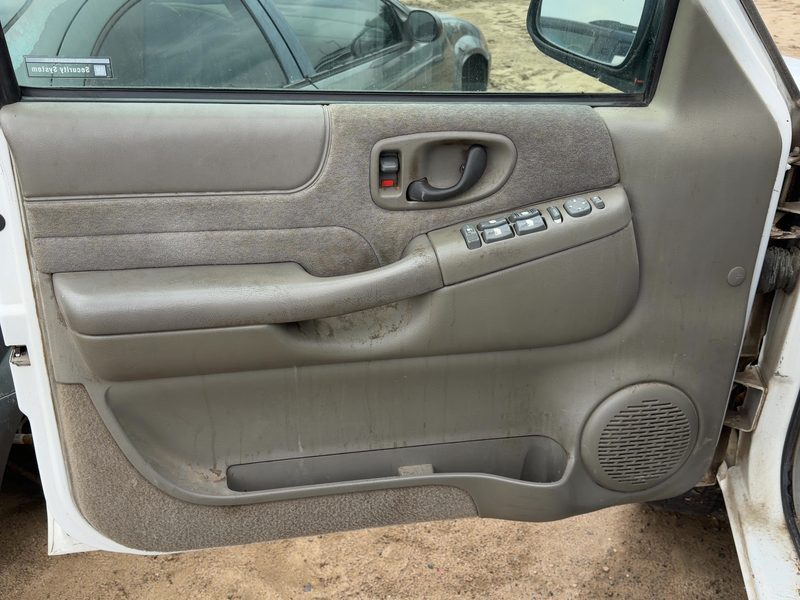 1998-2001 Blazer S10/jimmy S15 Front Door Trim Panel LH