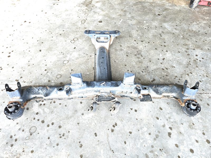 2000-2005 Buick Lesabre (80 & Up) Crossmember/Cradle/Undercarria