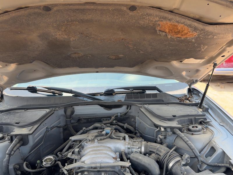 2003-2008 Infiniti FX Series Hood Hinge RH