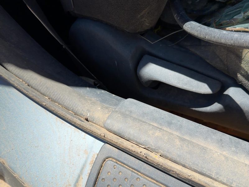 2007 Mitsubishi Eclipse Seat Track RH