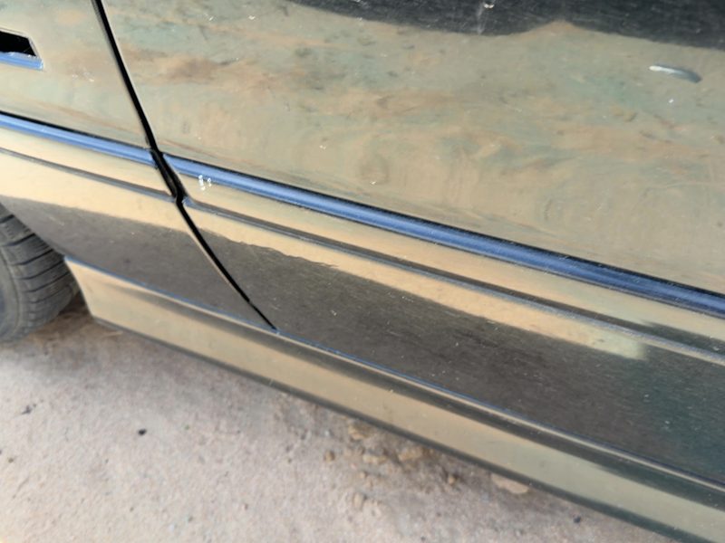1997-2003 BMW 530i Front Door Moulding LH