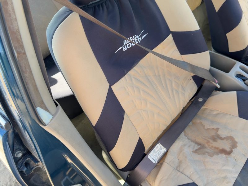 1999 Toyota Corolla (also See FX 87-88) Front Seat Belt RH