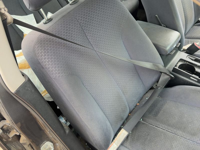 2005-2006 Nissan Altima Front Seat Belt RH
