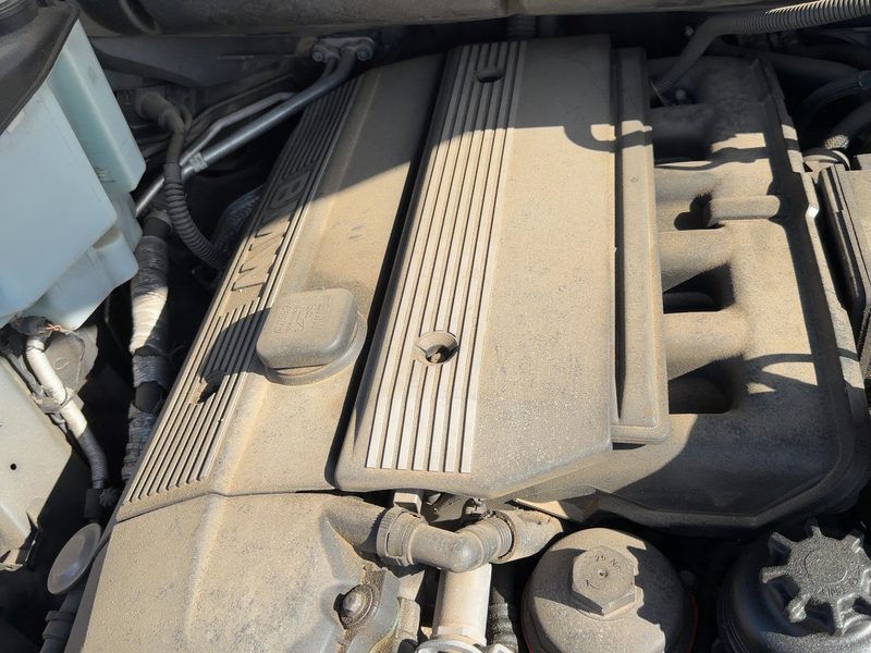 2006 BMW X5 Engine Cover