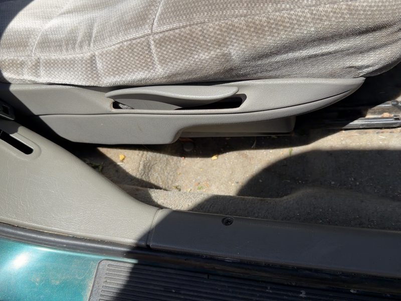 1999 Lumina (also See Lumvan) Seat Track RH