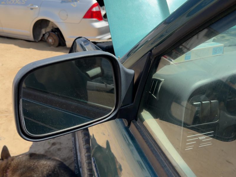 1994-1997 Isuzu Rodeo Door Mirror LH
