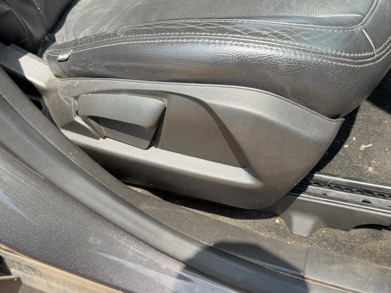 2014 Chevrolet Equinox Seat Track RH