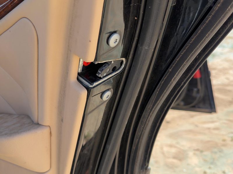 1995-2003 BMW 530i Rear Door Latch RH