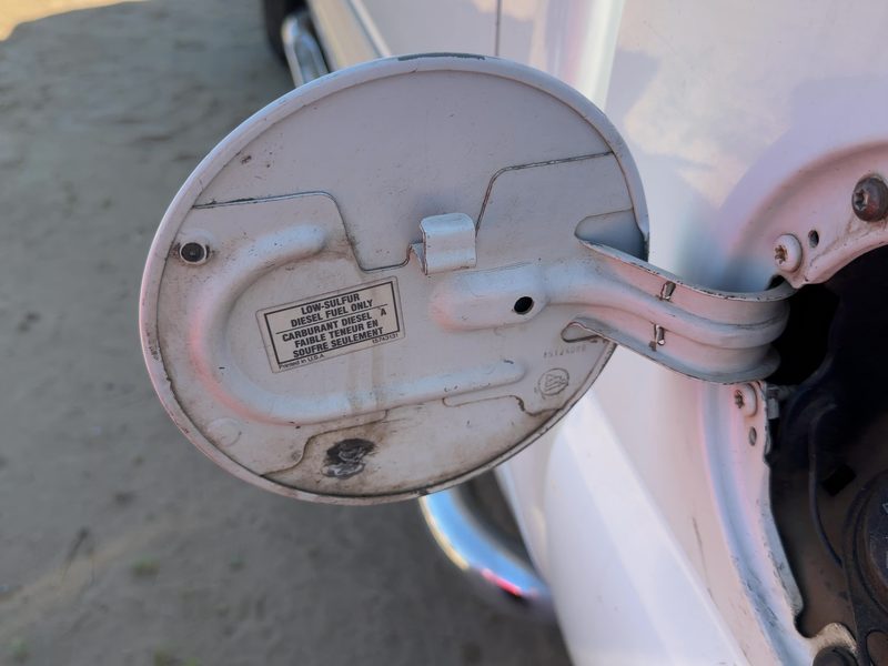 1999-2007 Chevrolet 2500 Silverado Pickup Fuel Tank Door