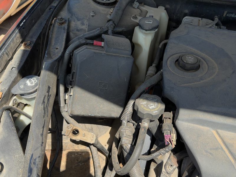 2008-2011 Chevrolet Impala (80 & Up) Engine Fuse Box