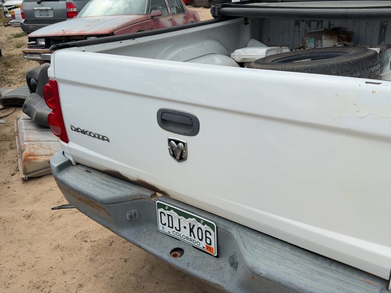 2005-2011 Dodge Dakota (mid-size) Trunk/Decklid/Hatch/Tailgate