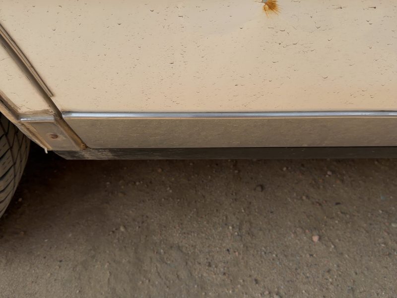 1986 Oldsmobile Ninety-eight (80 & Up) Rear Door Moulding RH