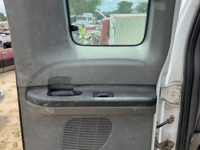 2005-2007 Ford F350 Super Duty Pickup Rear Door Trim Panel RH