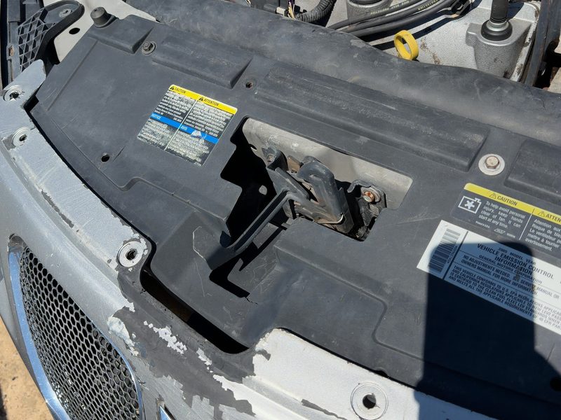 2005-2010 Pontiac G6 Radiator Support