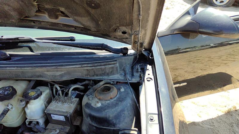 2005-2010 Pontiac G6 Hood Hinge RH