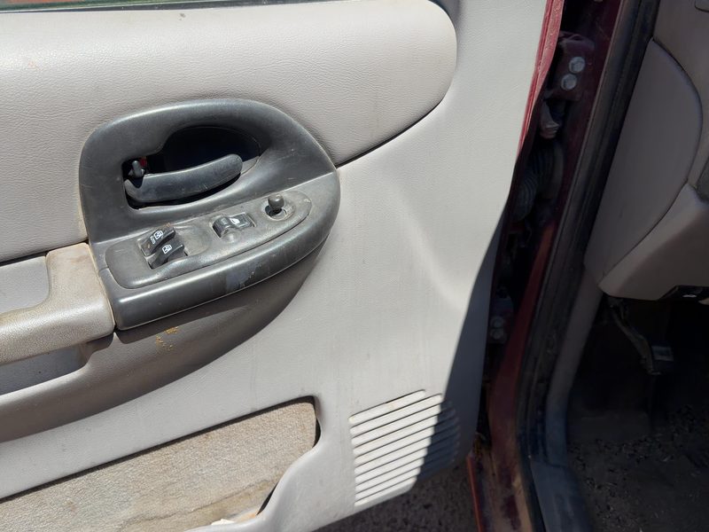 2001-2003 Chevrolet Venture Front Door Trim Panel LH