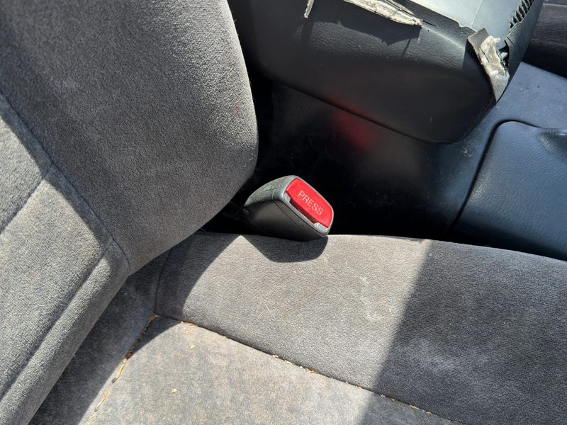 1998 Nissan Maxima Front Seat Belt RH