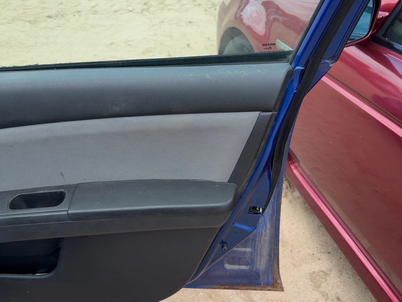2010-2012 Nissan Sentra Front Door Trim Panel RH