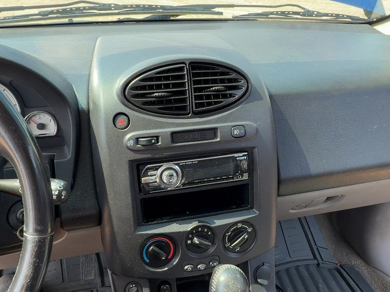 2004-2005 Saturn Vue Dash Panel
