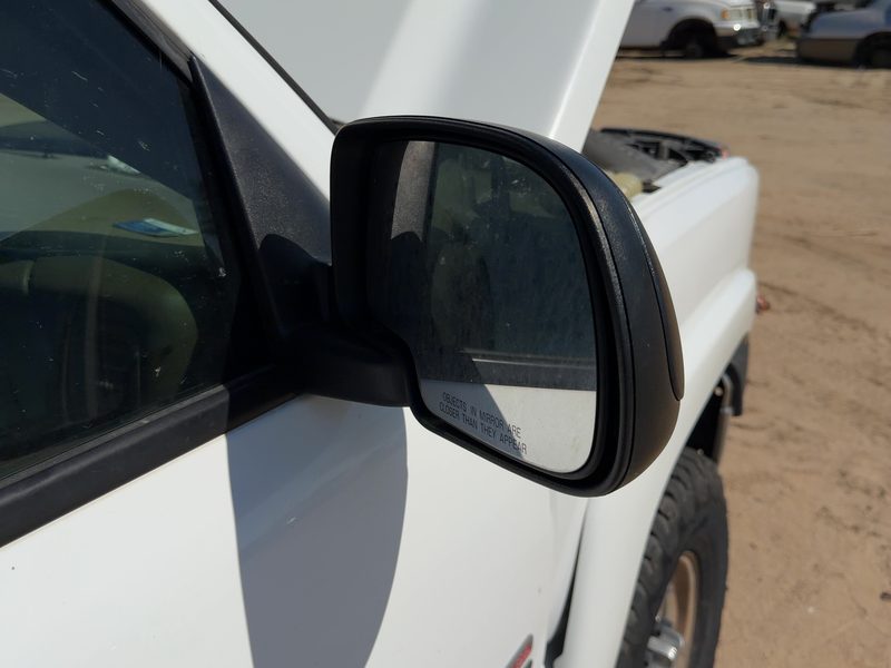 2003-2007 Chevrolet 2500 Silverado Pickup Door Mirror RH
