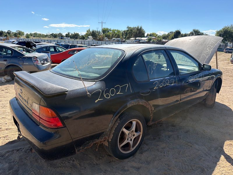 1996 Nissan Maxima Rear Knuckle/Stub Axle RH