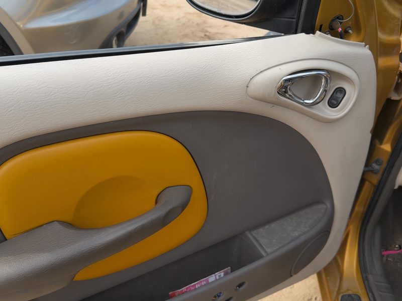 2001-2002 Pt Cruiser Front Door Trim Panel LH