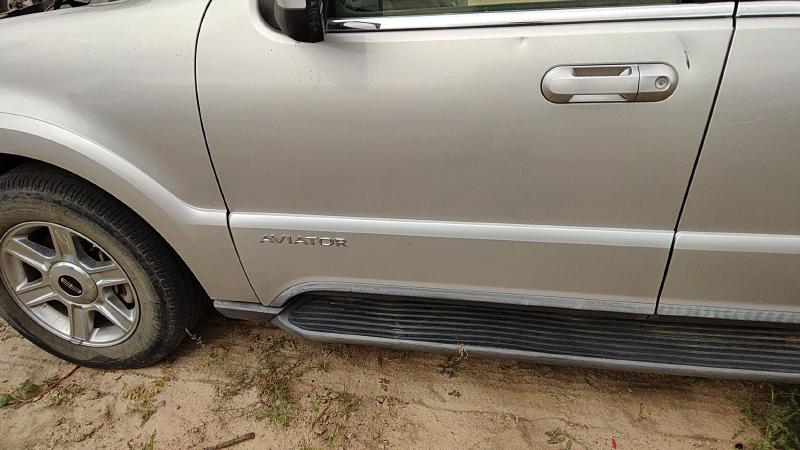 2003-2005 Lincoln Aviator Front Door LH