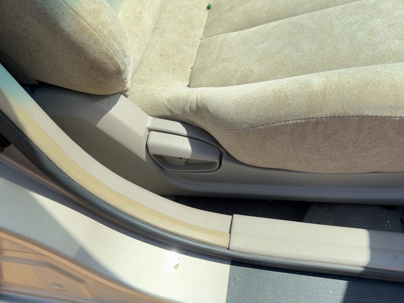 2002 Hyundai Elantra Seat Track RH