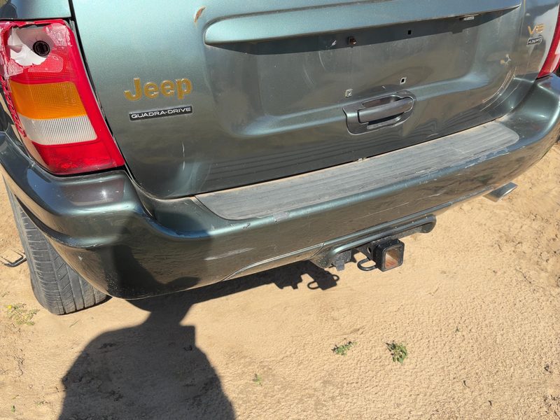 1999-2004 Jeep Grand Cherokee Rear Bumper Assembly