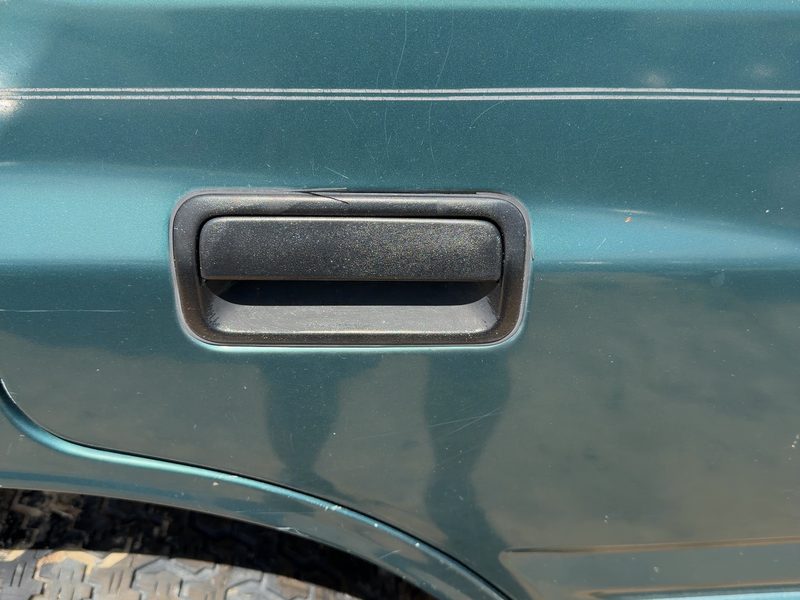 1995 Isuzu Rodeo Outside Door Handle RH