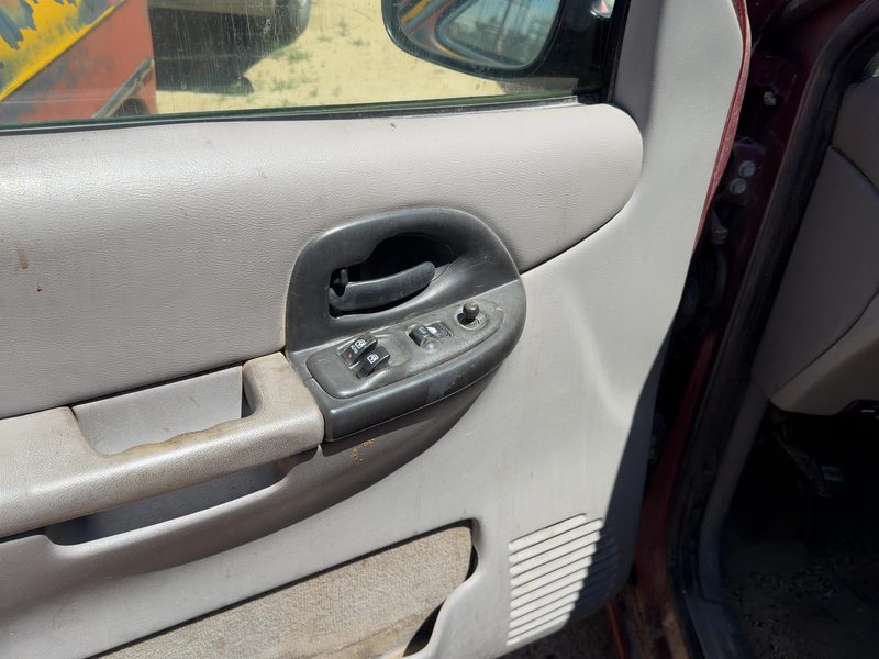 2001-2003 Chevrolet Venture Front Door Trim Panel LH