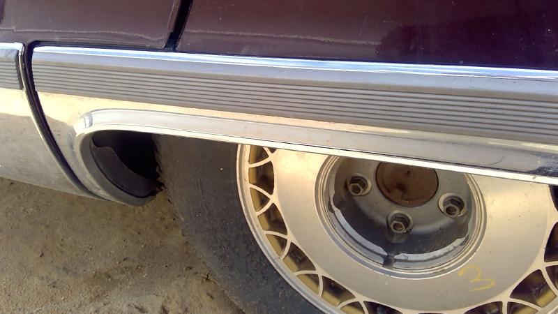 1993 Cadillac Fleetwood (80 & Up) Quarter Panel Moulding LH