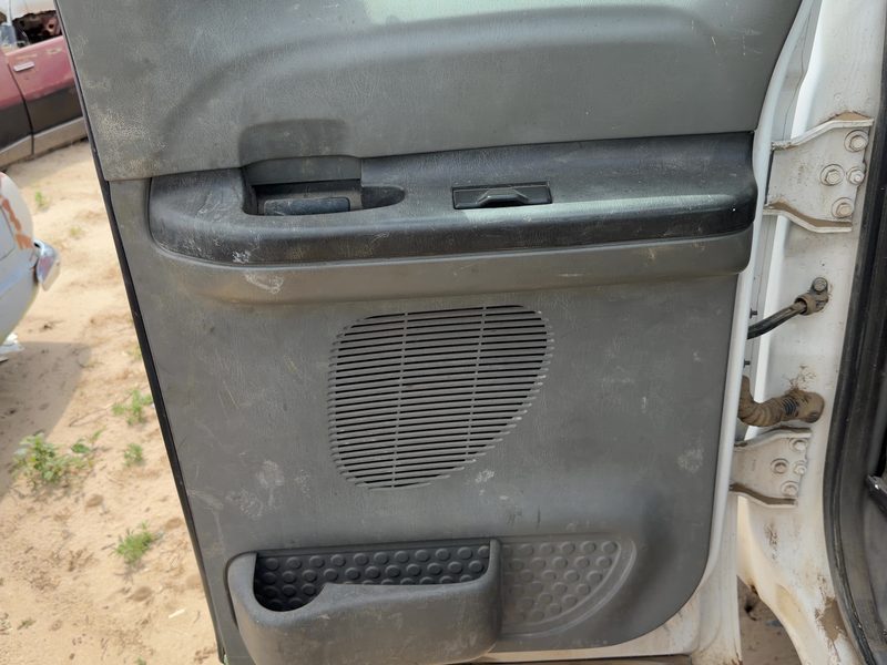 2005-2007 Ford F350 Super Duty Pickup Rear Door Trim Panel RH