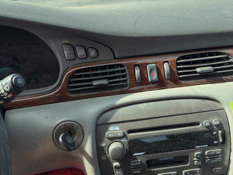2001-2004 Cadillac Seville Dash Panel