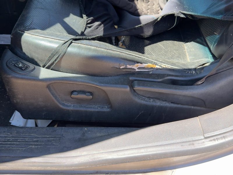 2005 Pontiac G6 Seat Track LH