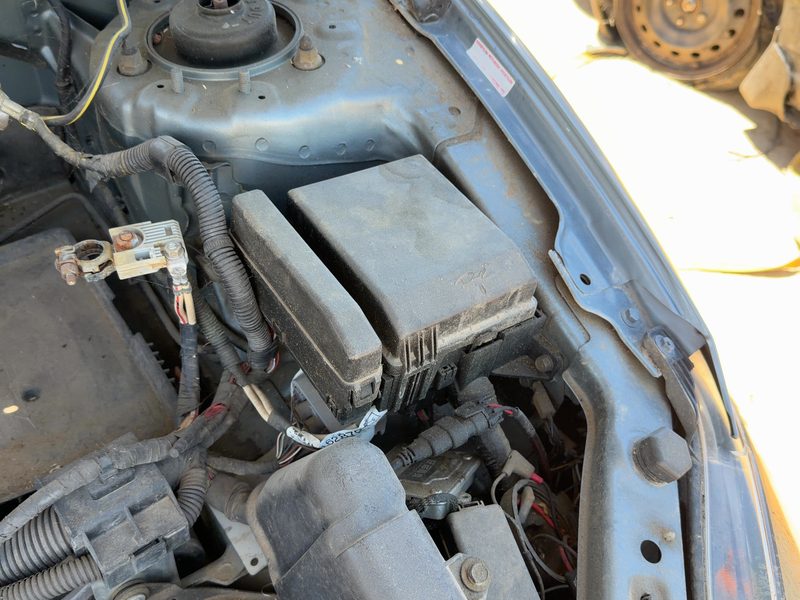 2001-2012 Mitsubishi Eclipse Engine Fuse Box