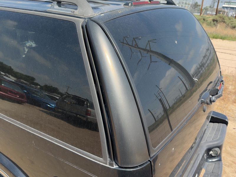 2001 Blazer S10/jimmy S15 Quarter Panel Moulding LH