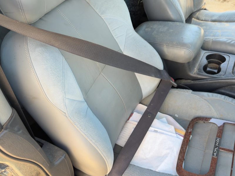 2000-2004 Jeep Grand Cherokee Front Seat Belt RH