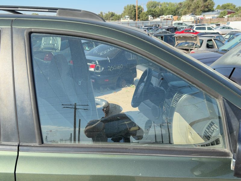 2003-2009 Kia Sorento Front Door Glass/Window RH