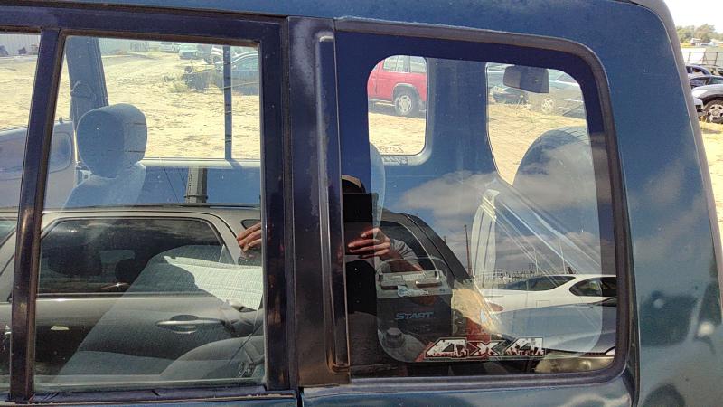 1997 Suzuki Sidekick Quarter Panel Moulding LH