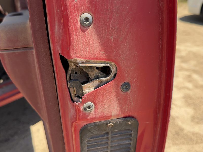 1990 S10/s15/sonoma Pickup Front Door Latch RH