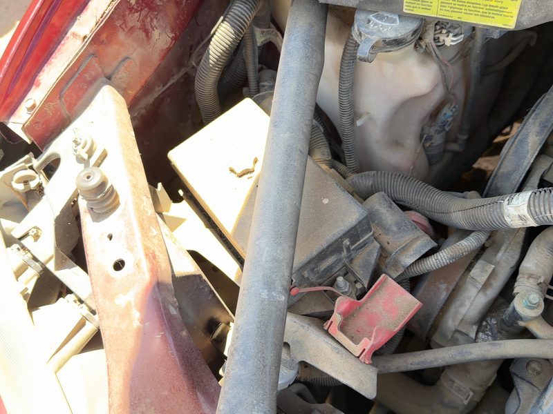 2002-2005 Chevrolet Venture Engine Fuse Box