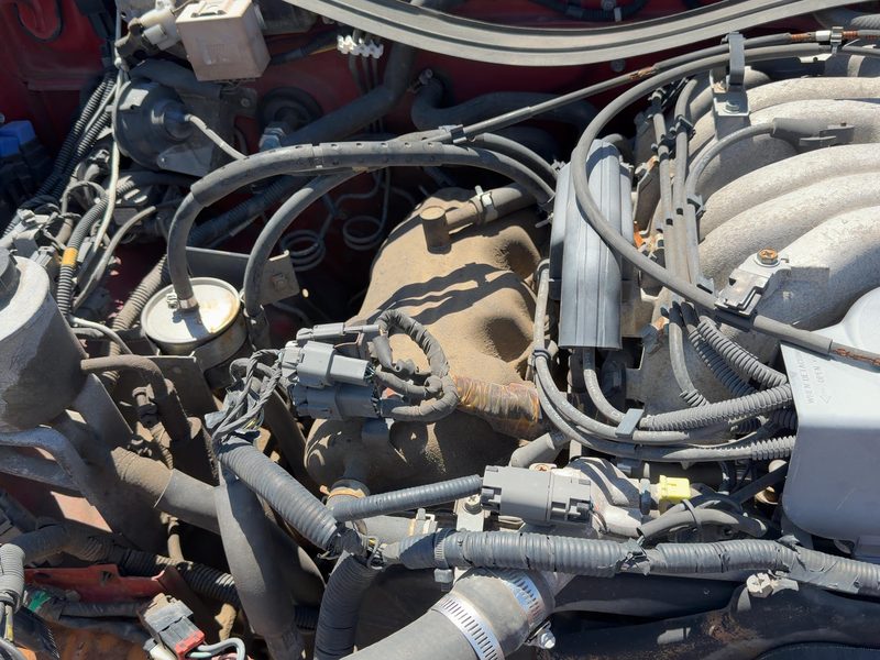 1989-1998 Nissan Pathfinder Cylinder Head RH