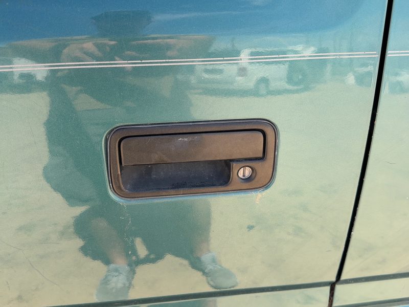 1995 Isuzu Rodeo Outside Door Handle LH