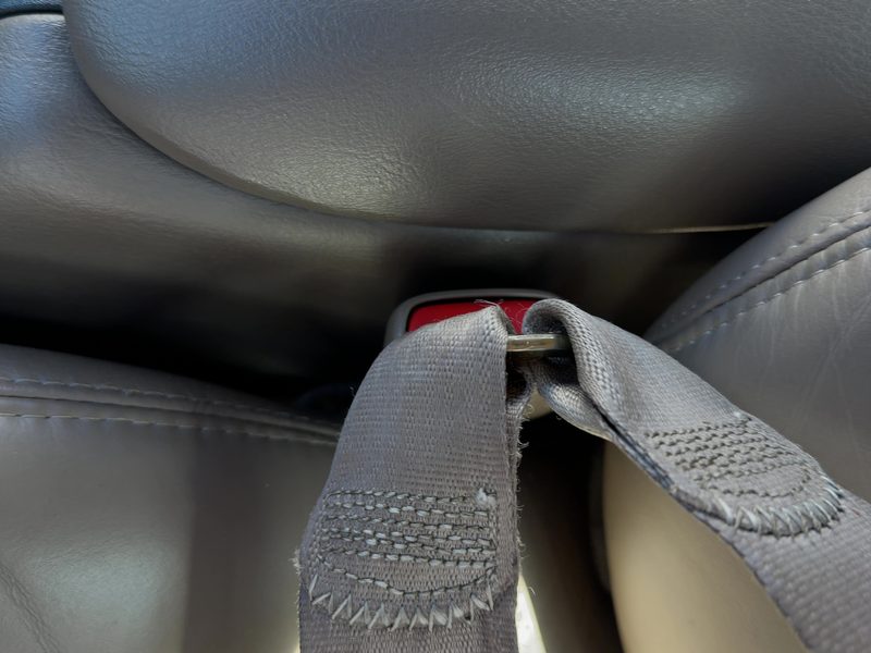 1999 Pontiac Bonneville (80 & Up) Front Seat Belt LH