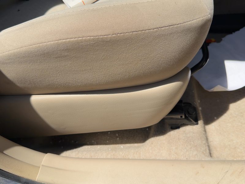 2005 Toyota Prius Seat Track RH