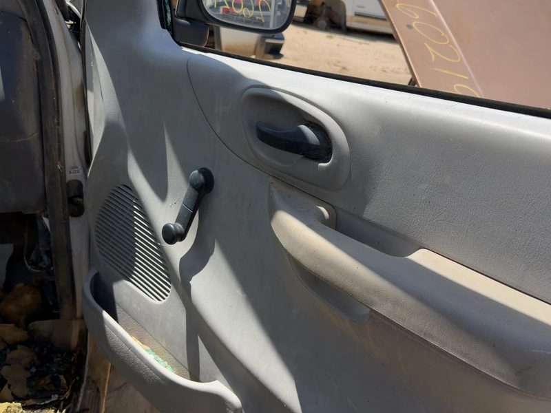 2000-2003 Ford Pickup F150 Series Front Door Trim Panel RH